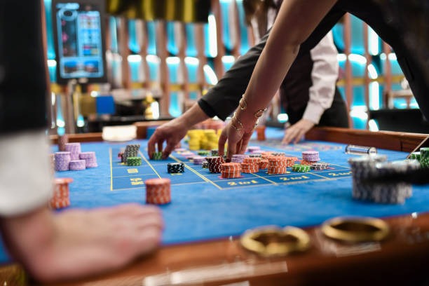 gigatoto login app showing live dealer blackjack table and tournament schedule